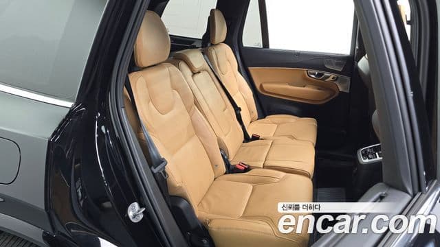 Volvo XC90 2024 — Photo 18/36
