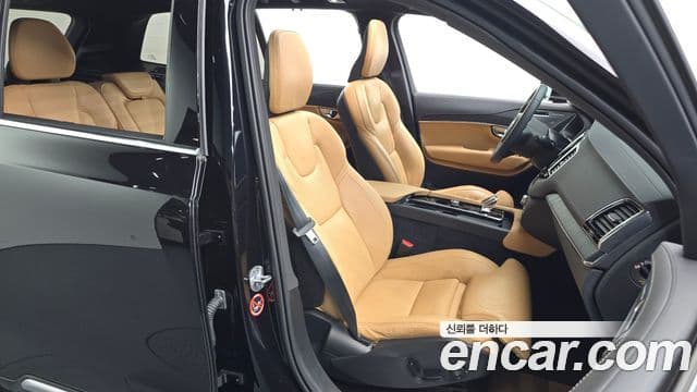 Volvo XC90 2024 — Photo 5/36
