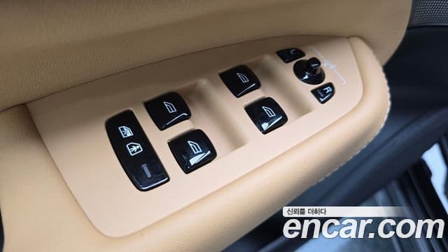 Volvo XC90 2024 — Photo 14/36