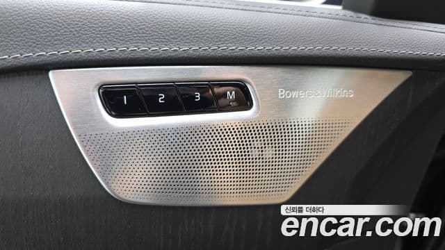 Volvo XC90 2024 — Photo 16/36