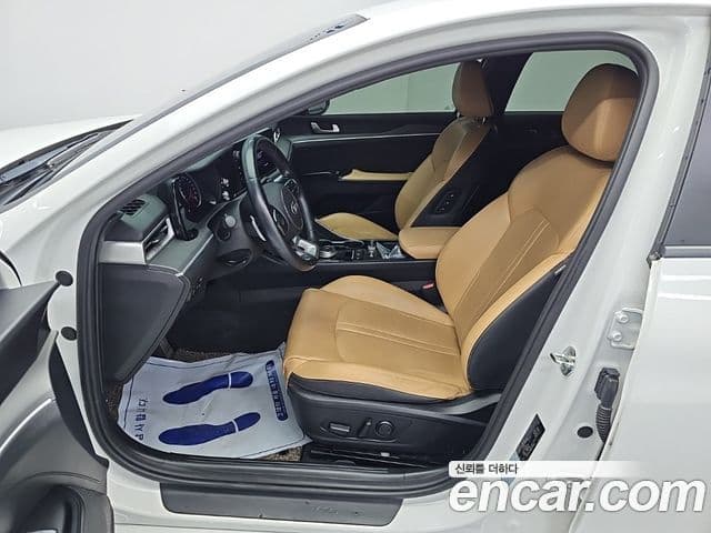 Kia K5 2021 — Şəkil 11/20