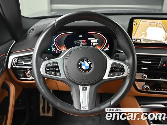 BMW 5 Series 2023 — Şəkil 13/20