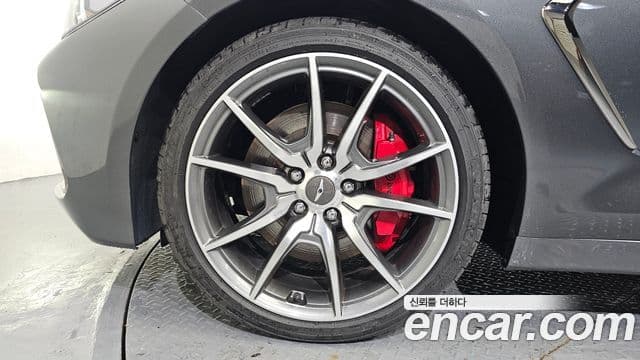 Genesis G70 2020 — ფოტო 5/20