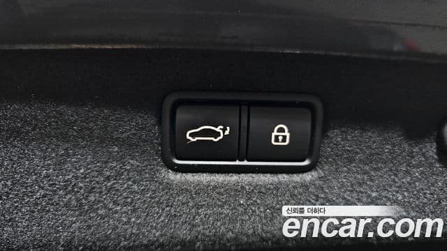 Genesis G70 2020 — ფოტო 18/20