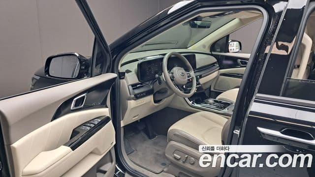Kia Carnival 2021 — ფოტო 10/20