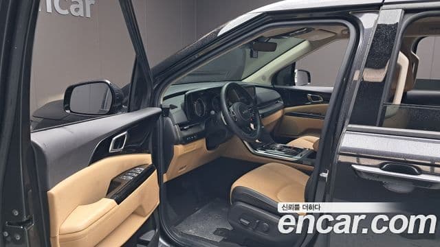 Kia Carnival 2023 — Şəkil 10/20