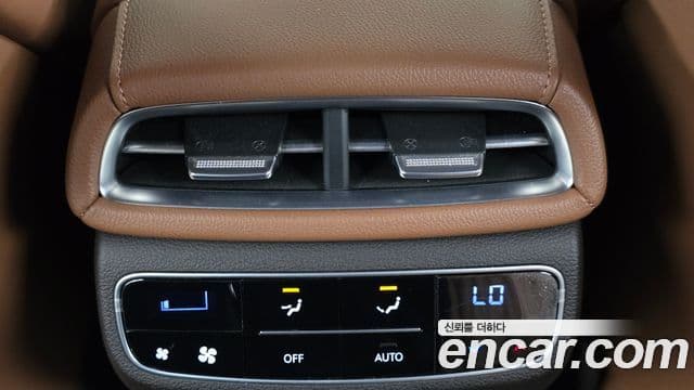 Genesis G80 2022 — Şəkil 31/32