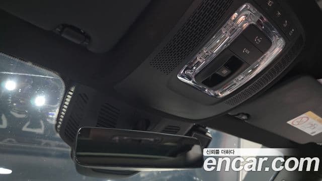 Mercedes-Benz GLB-Class 2021 — Şəkil 18/20