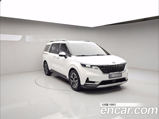 Kia Carnival 2020 — ფოტო 2/20