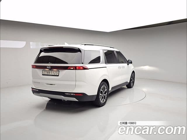 Kia Carnival 2020 — ფოტო 3/20