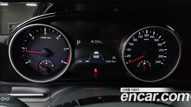 Kia Carnival 2020 — ფოტო 7/20
