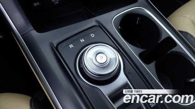 Kia Carnival 2020 — ფოტო 12/20