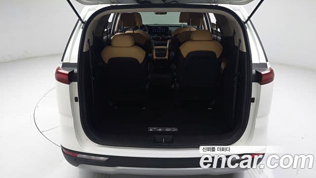 Kia Carnival 2020 — ფოტო 19/20