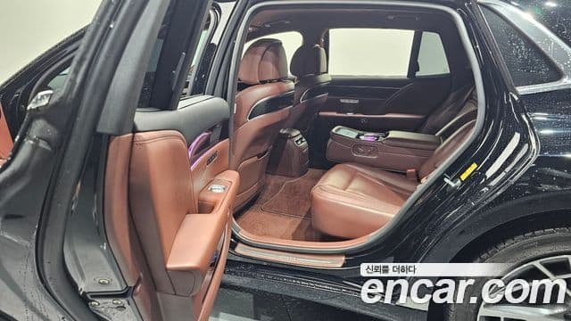 Genesis G90 2022 — Şəkil 28/30