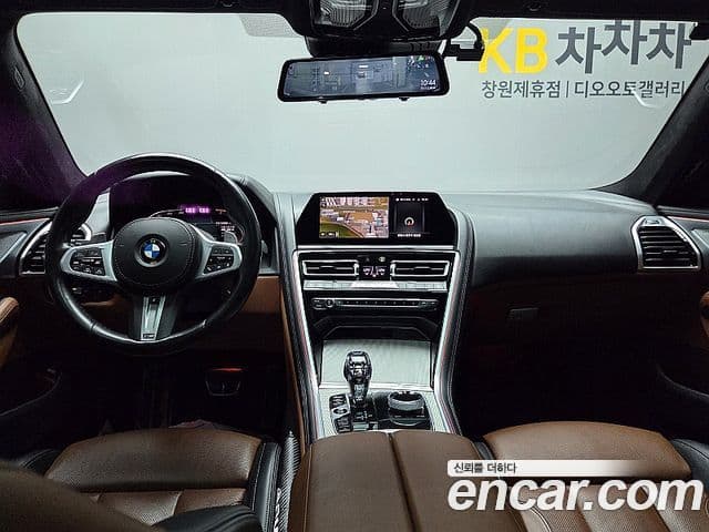 BMW 8 Series 2020 — Şəkil 9/20
