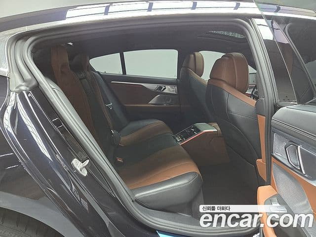 BMW 8 Series 2020 — Şəkil 15/20
