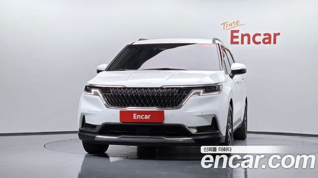 Kia Carnival 2023 — фото 3 из 20
