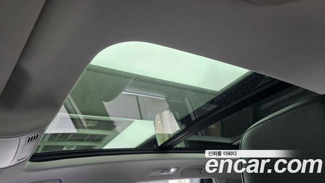 Volkswagen Tiguan 2021 — ფოტო 19/20