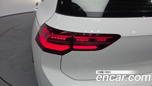 Volkswagen Golf 2024 — Şəkil 12/31