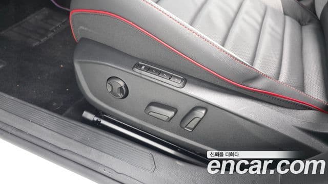 Volkswagen Golf 2024 — Şəkil 26/31
