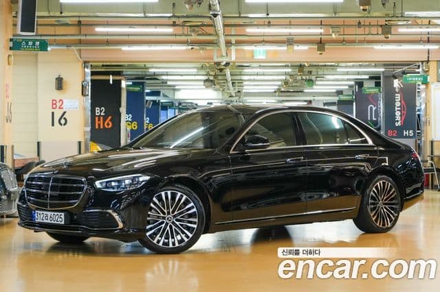 Mercedes-Benz S-Class 2023 — ფოტო 4/20