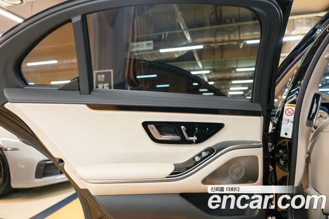 Mercedes-Benz S-Class 2023 — ფოტო 14/20