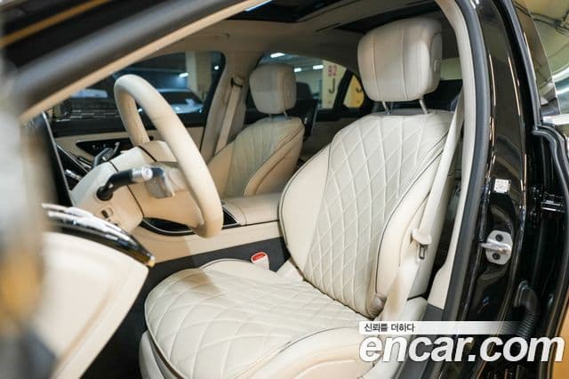Mercedes-Benz S-Class 2023 — ფოტო 15/20