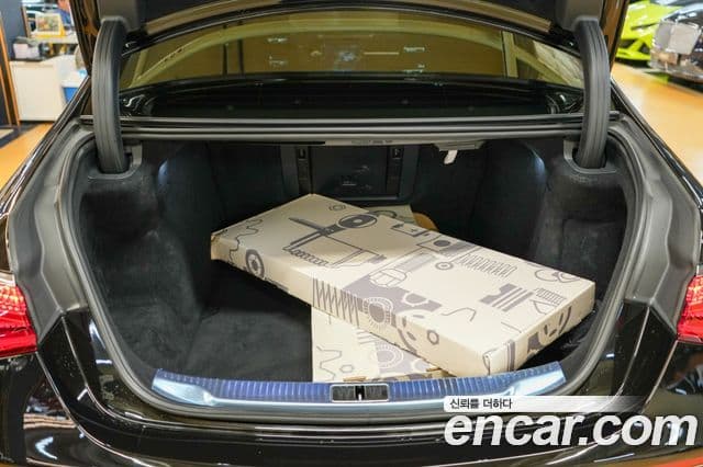 Mercedes-Benz S-Class 2023 — ფოტო 17/20