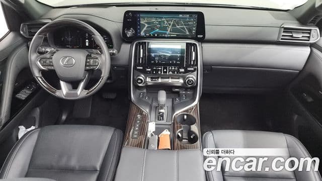 Lexus LX 2025 — фото 7 из 20