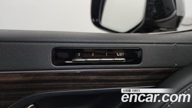 Lexus LX 2025 — Photo 2/38