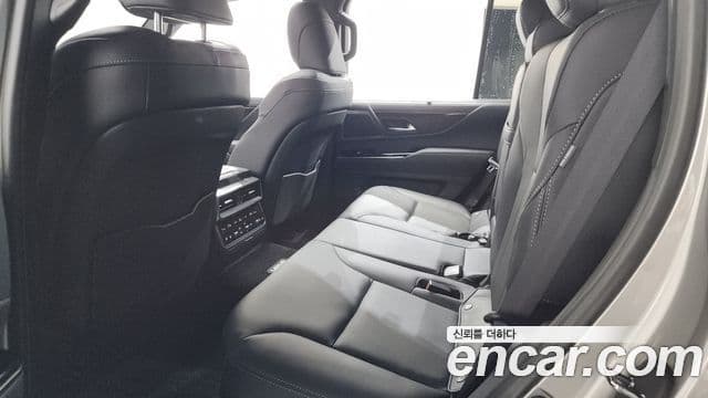 Lexus LX 2025 — Photo 24/38