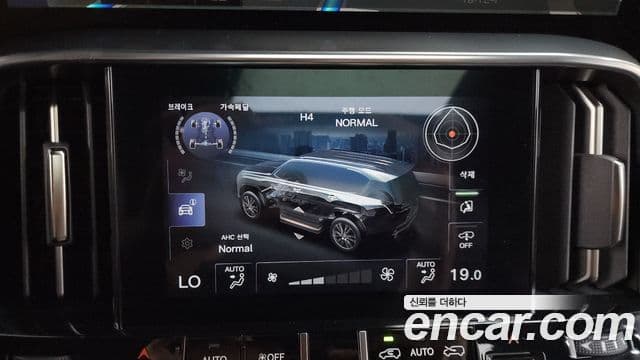 Lexus LX 2025 — Photo 22/38