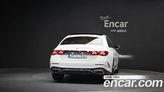 Mercedes-Benz E-Class 2025 — ფოტო 4/20