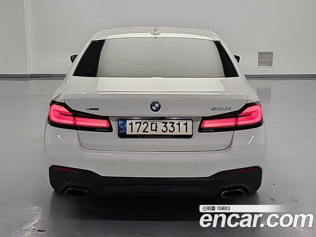 BMW 5 Series 2021 — ფოტო 2/19
