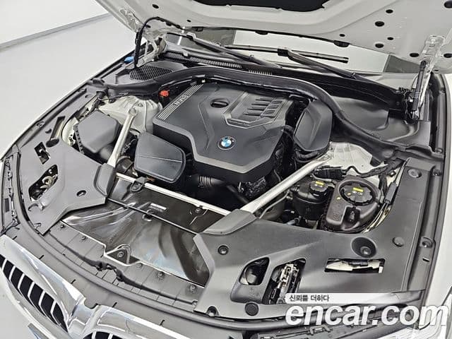 BMW 5 Series 2021 — ფოტო 4/19