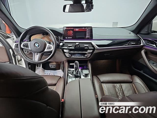 BMW 5 Series 2021 — ფოტო 6/19