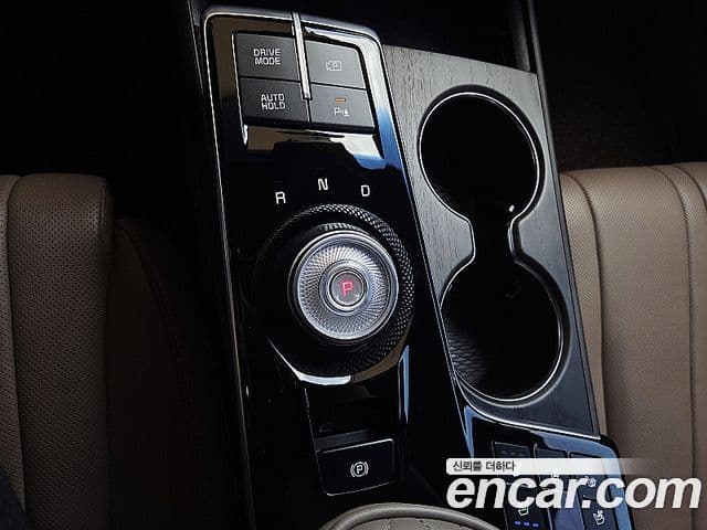 Kia K8 2023 — Şəkil 13/20