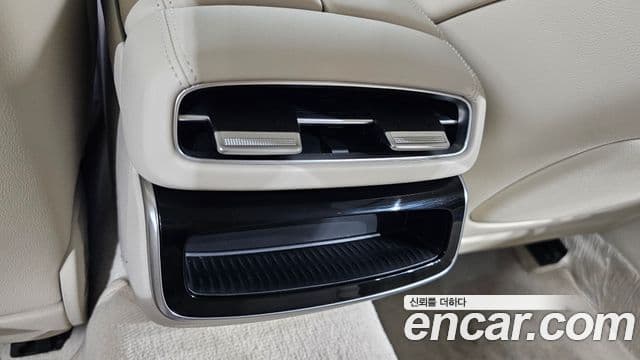 Genesis Electrified G80 2024 — ფოტო 18/20