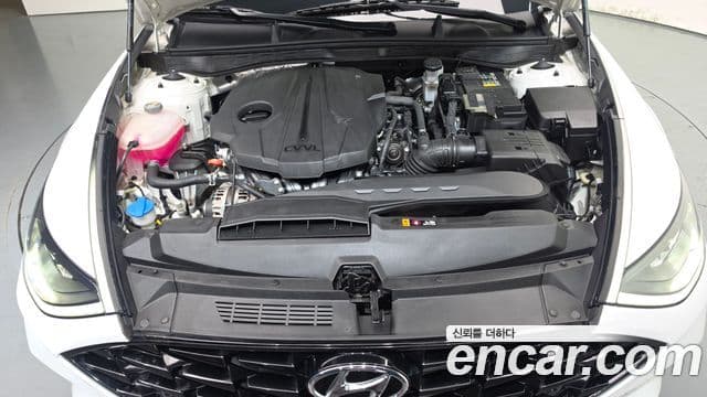Hyundai Sonata 2022 — ფოტო 6/20