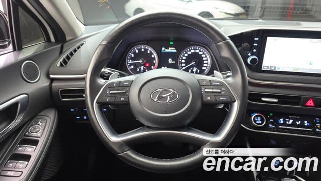 Hyundai Sonata 2022 — ფოტო 13/20