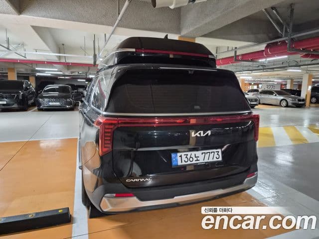 Kia Carnival 2024 — Şəkil 3/6