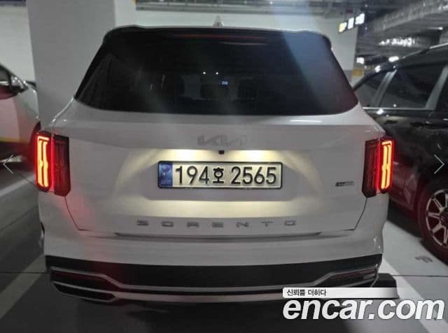 Kia Sorento 2022 — Фото 2/20
