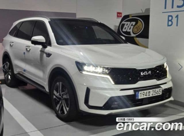 Kia Sorento 2022 — Фото 3/20