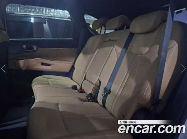Kia Sorento 2022 — Фото 19/20