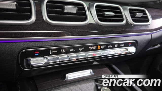 Mercedes-Benz GLE-Class 2021 — Şəkil 14/41