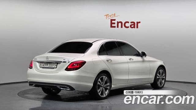 Mercedes-Benz C-Class 2020 — Фото 2/20