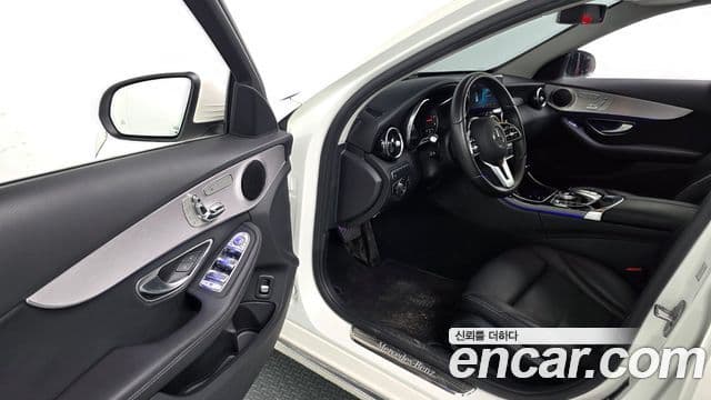 Mercedes-Benz C-Class 2020 — Фото 10/20