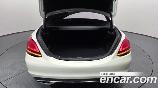 Mercedes-Benz C-Class 2020 — Фото 20/20