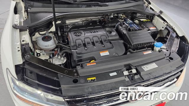 Volkswagen Tiguan 2018 — Şəkil 6/20