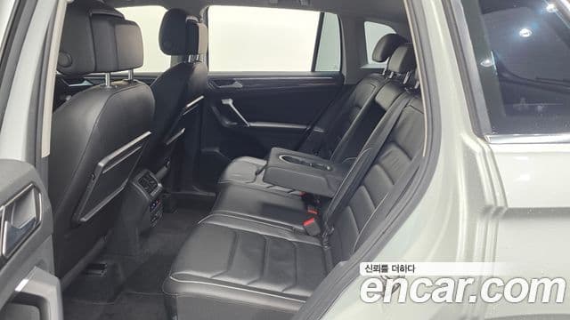 Volkswagen Tiguan 2018 — фото 12 из 20